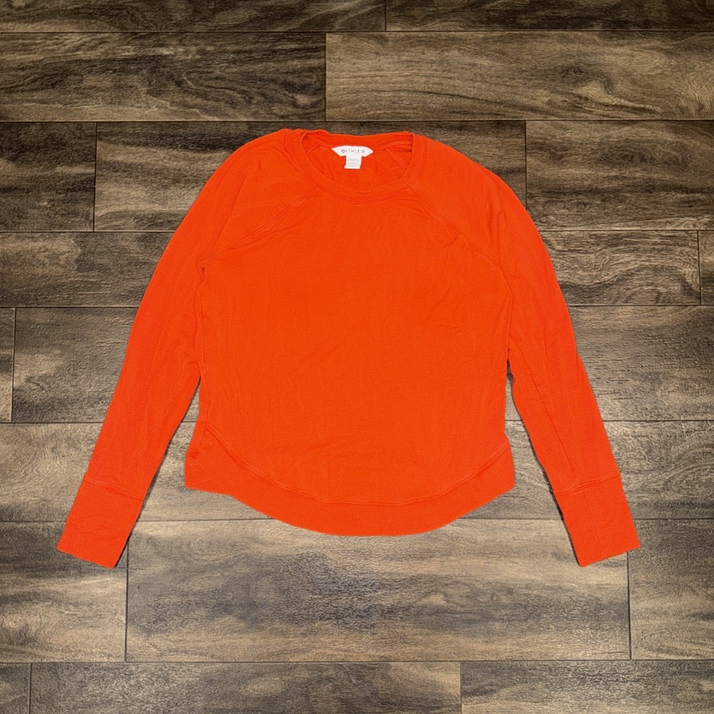 Athleta Active Long-Sleeve Crewneck Shirt Women's Size XS Bright Orange Gym Wear